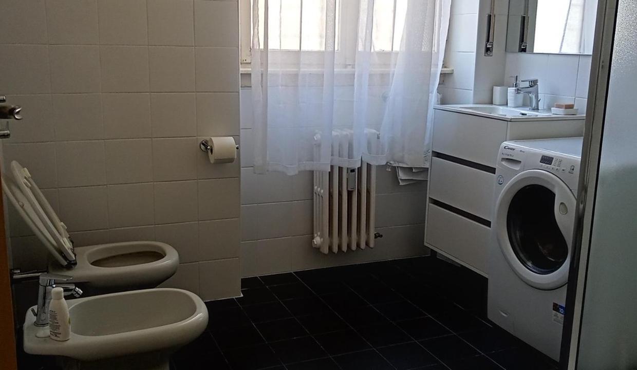 Isola Centro Bilocale Su 2 Livelli Free Wi-Fi Apartment มิลาน ภายนอก รูปภาพ
